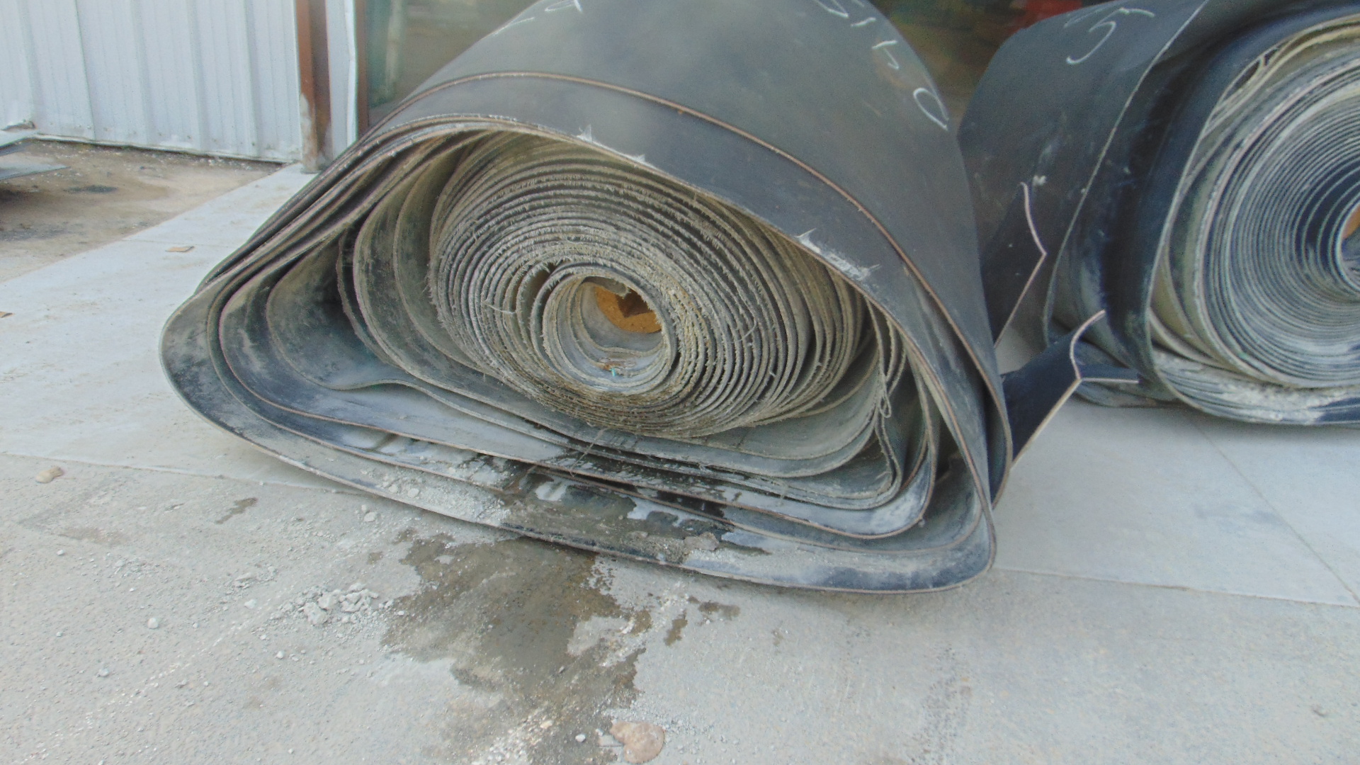 Conveyor belt rolls