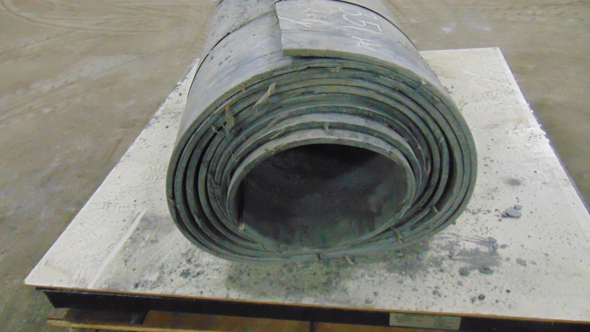 Used conveyor belt roll